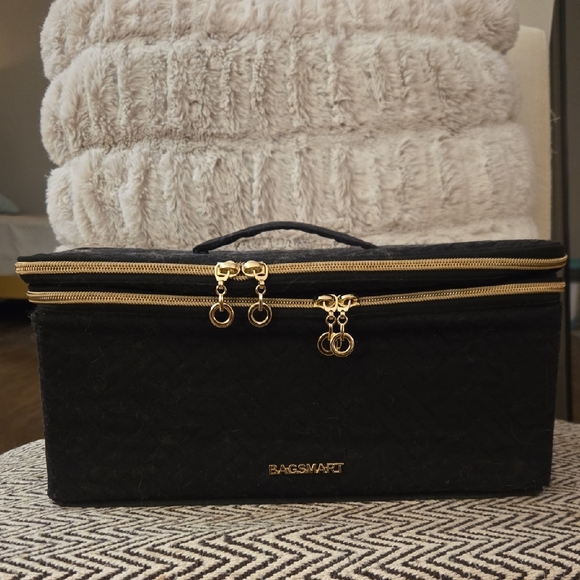 Large Black Travel Makeup Bag Organizer - Picture 4 of 6